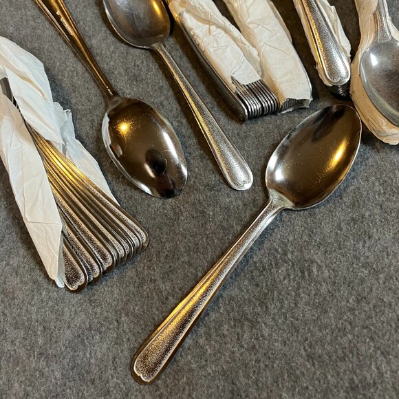 New Brand Ware SET of 60 Oval Place Dinner Spoons Pebbled Stainless Steel - Picture 2 of 6